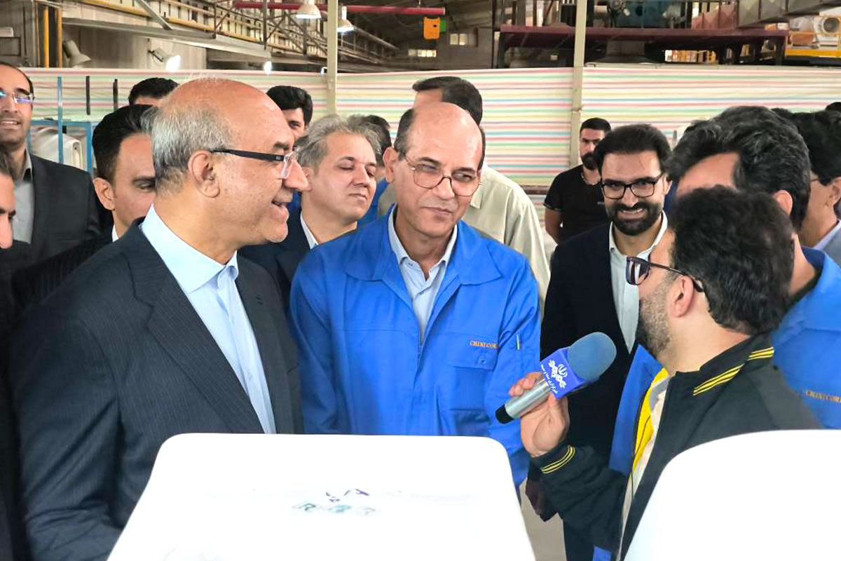 بازدید استاندار کرمانشاه از کارخانه چینی‌کُرد